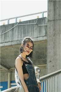 改嫁王爷后，全京城都在看我虐渣作品